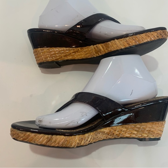 PAOLO chocolate brown patent wedge thong sandal with woven bottom size 11 - Picture 7 of 16